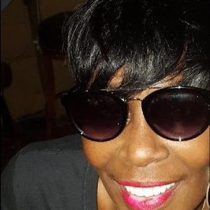 Meet your Posher, Annette